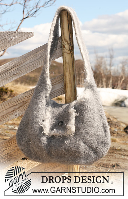 115-26 Felted bag