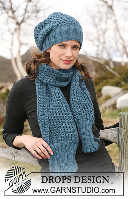 115-21 b - Scarf with rib and lace pattern