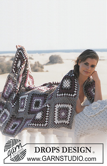 87-20 b - Pillow