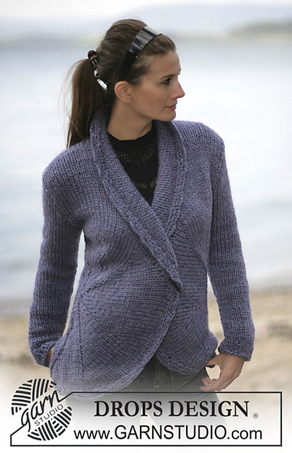 97-8 Jacket with circle effect at the sides