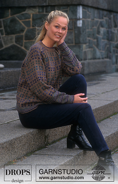 54-6 Sweater with stripes and squares