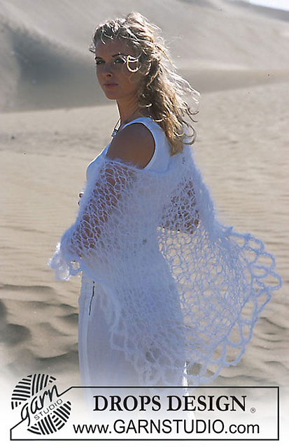 90-6 Shawl with crocheted edge