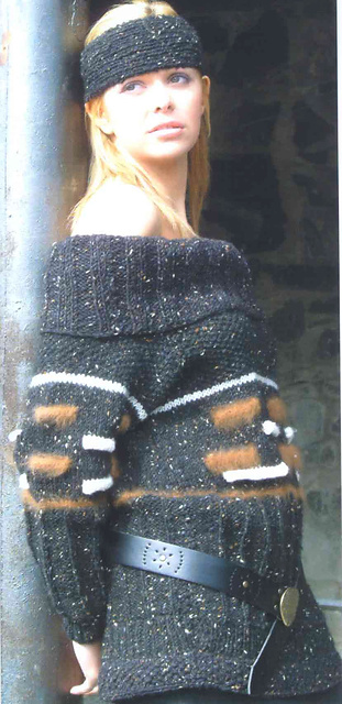 Castlederg Off-Shoulder Sweater