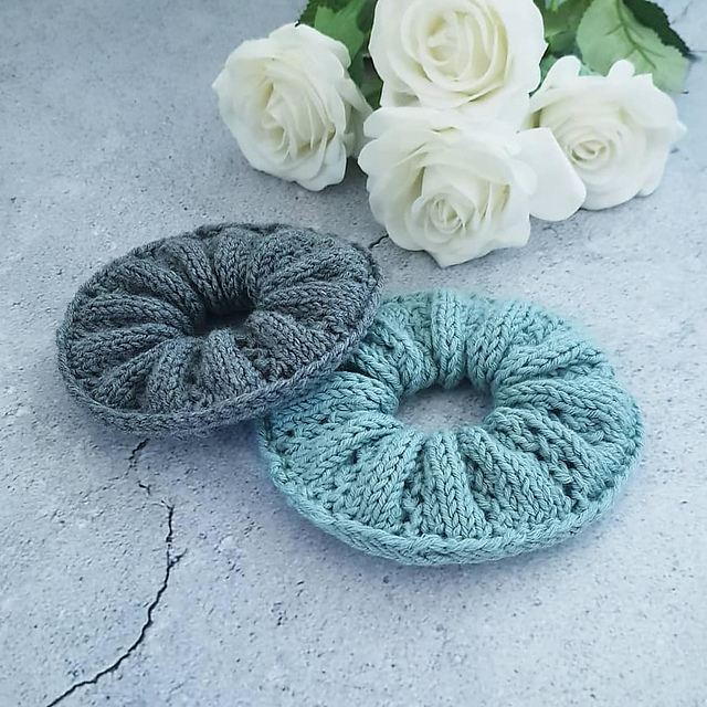 Freya scrunchie