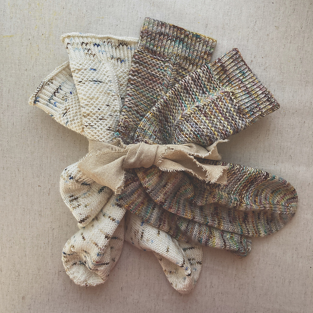 Vintage Lamp Socks (a)