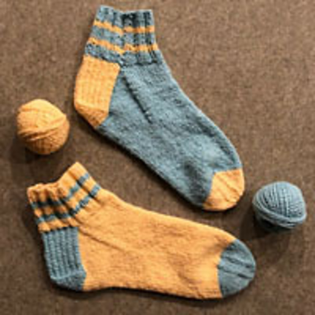 Sporty Shorty Stretchy Socks