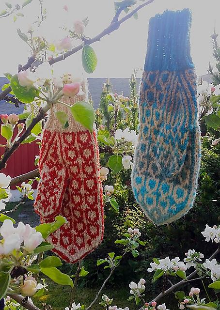 Mittens for Good Neighbours #2