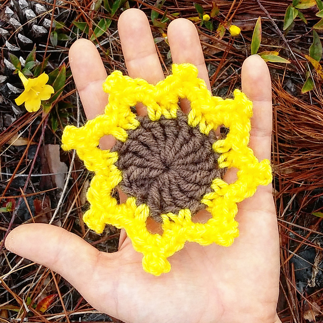 sunflower eight petal flower applique
