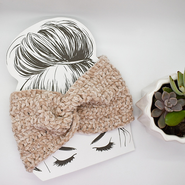 Torreya Velvet Twist Headband