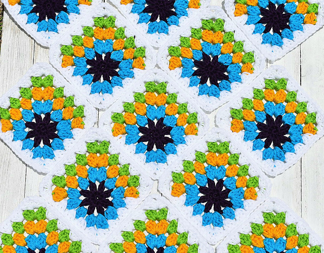 Peacock Granny Square