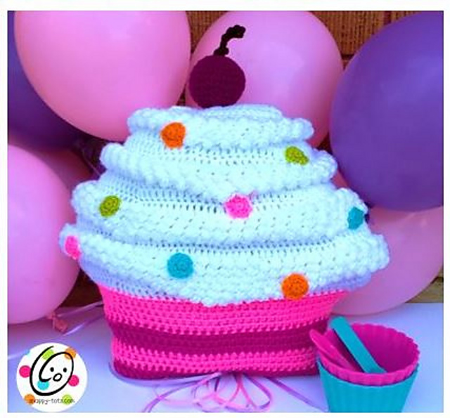 Cupcakes on Sundae Pillow