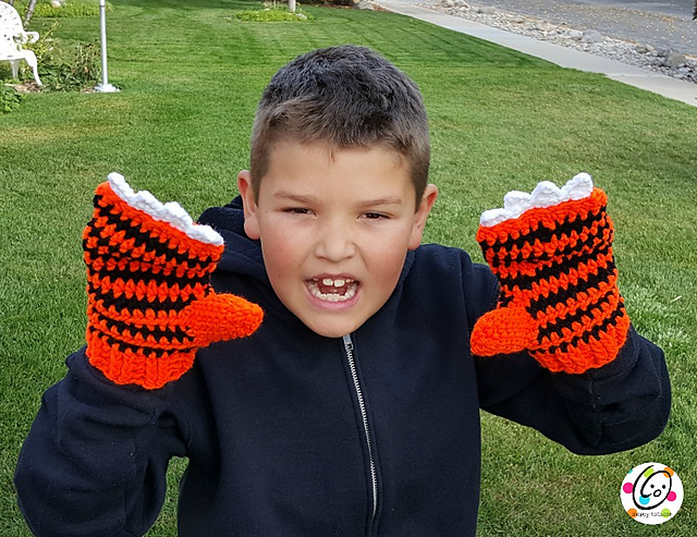 Claw Mittens