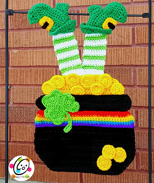 Lucky Garden Flag Decor