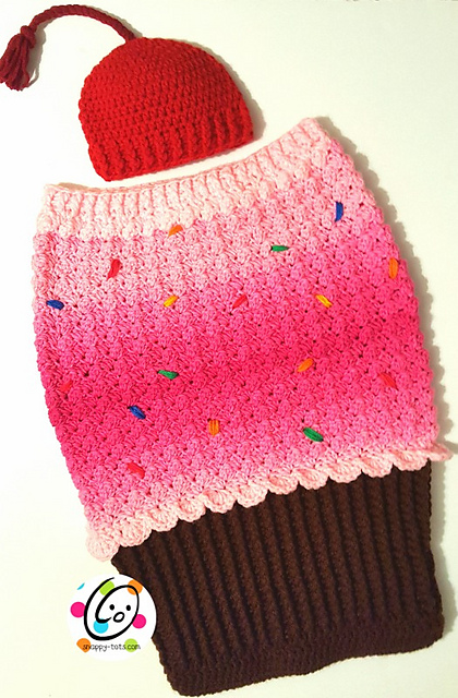 Baby Cupcake Snuggie Set