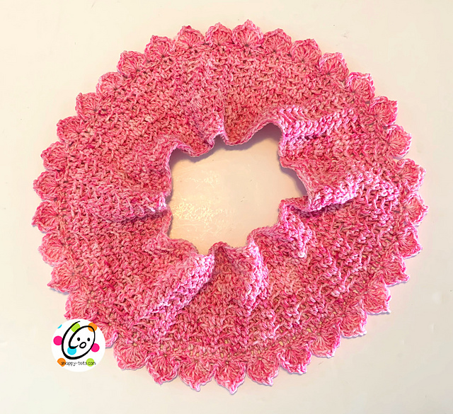Hearts on the edge cowl