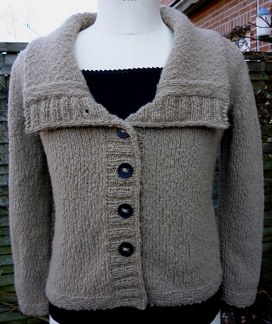 # 13 Figurbetonte Jacke