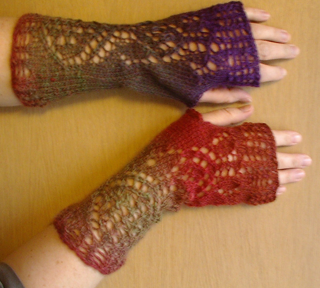 Armstulpe / wrist warmer *Thyra*