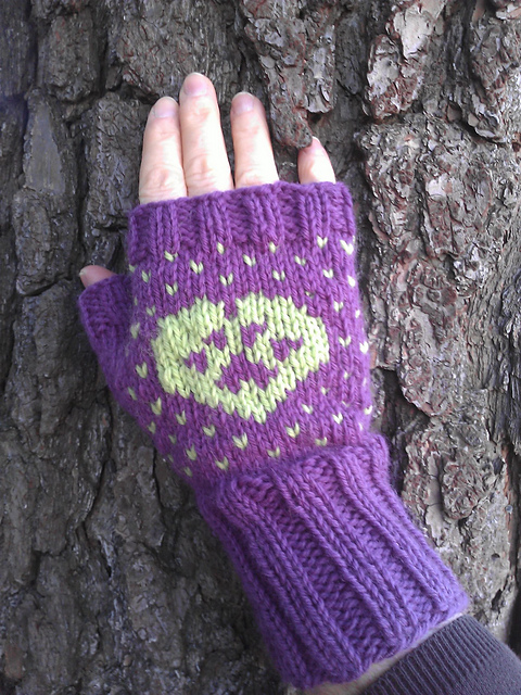 Saundra's Mitts, Paws on my Heart