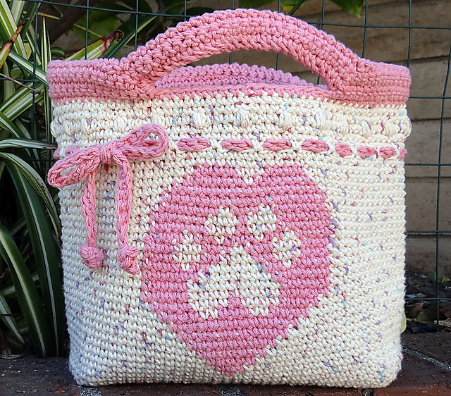 Saundra's Crochet Tote Bag, Paws on my Heart