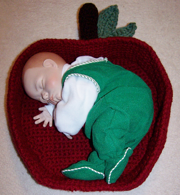 "Apple of My Eye" newborn photo prop