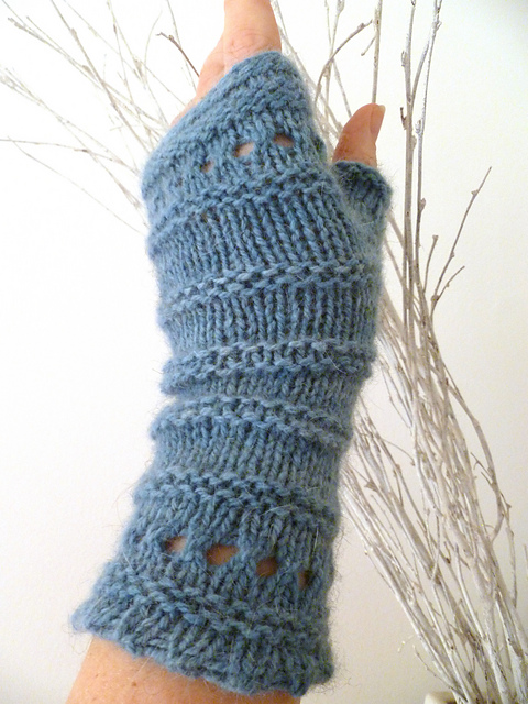 Ringed Reading Mitts