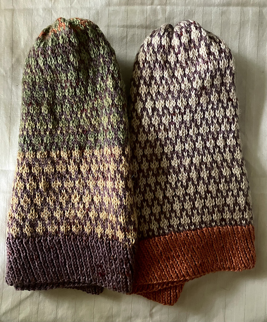 fingerless mittens and hat