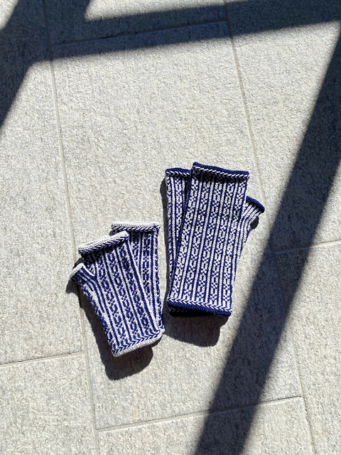 Twinning Mitts