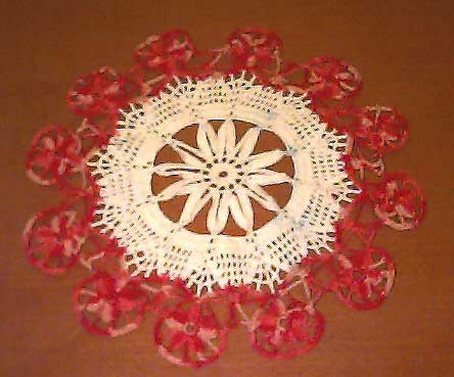 Ravelry: Moulin Rouge Doily pattern by Patrizia Pisani