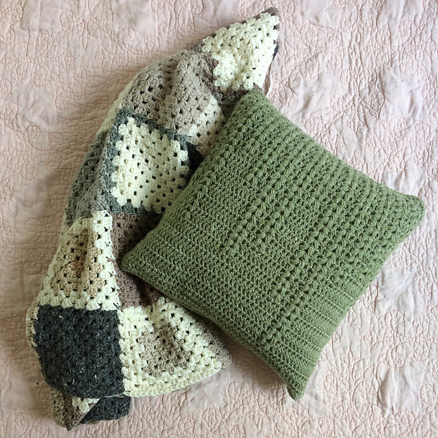 The Weeping Willow Pillow