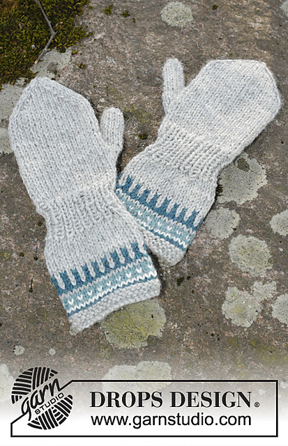 S27-35 Wild Blueberrie Mittens