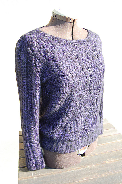# 14 Pulli im Fantasiemuster