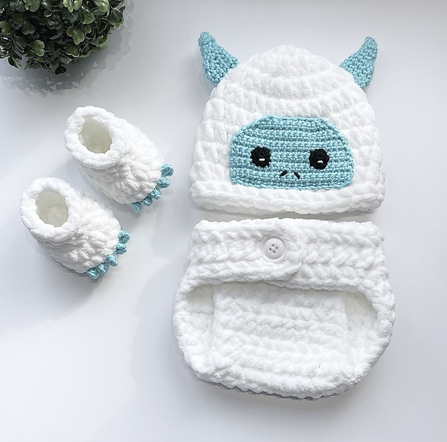 Yeti Photo Prop