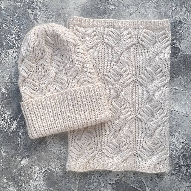 Embrace Cable Hat