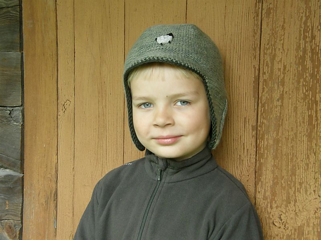 Billed Hat With Cable/ Kõrvaklappidega nokkmüts