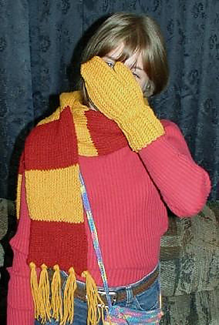 Wizard Scarves (Knit)