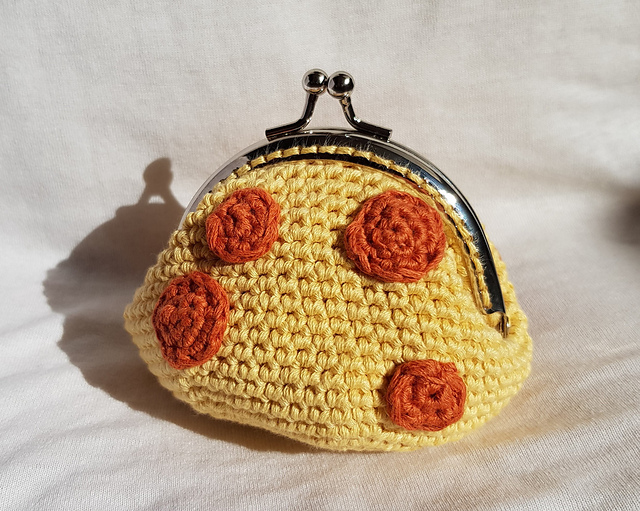 Coin purse giraffe design