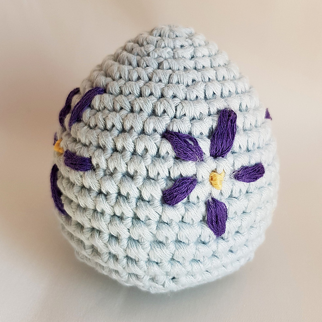 Easter egg decoration