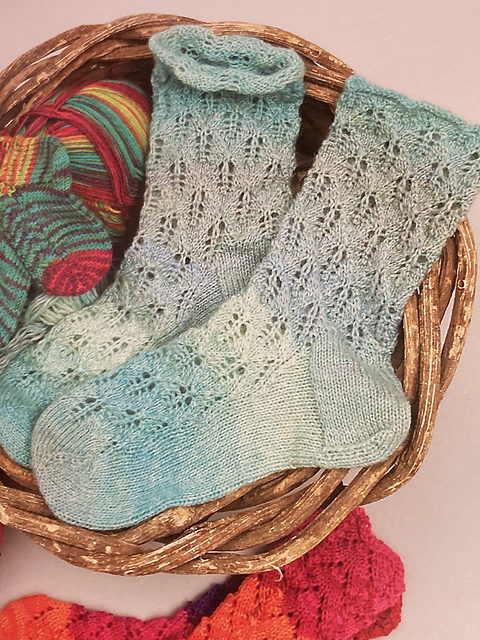 Ten-stitch Socks