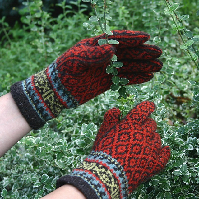 Spice Route Gloves