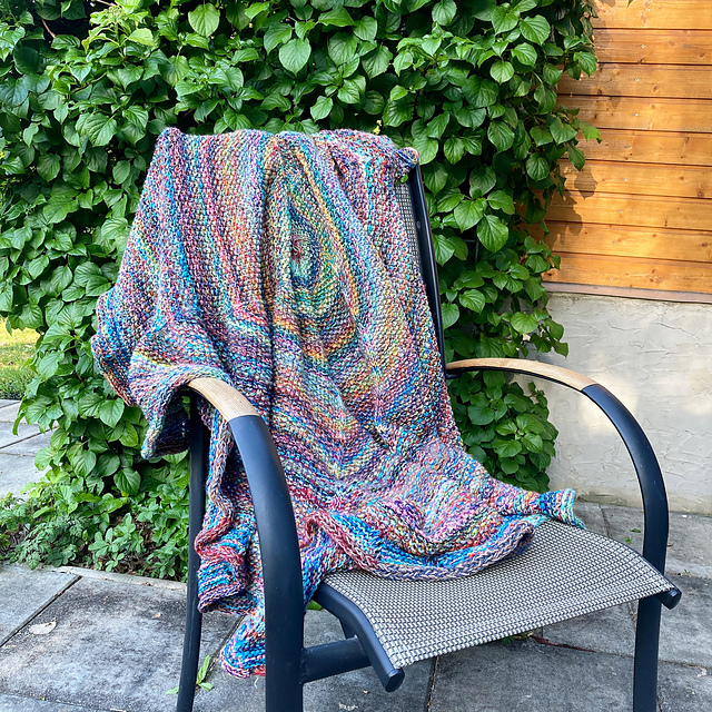 Rund und Bunt! (round and colourful) blanket