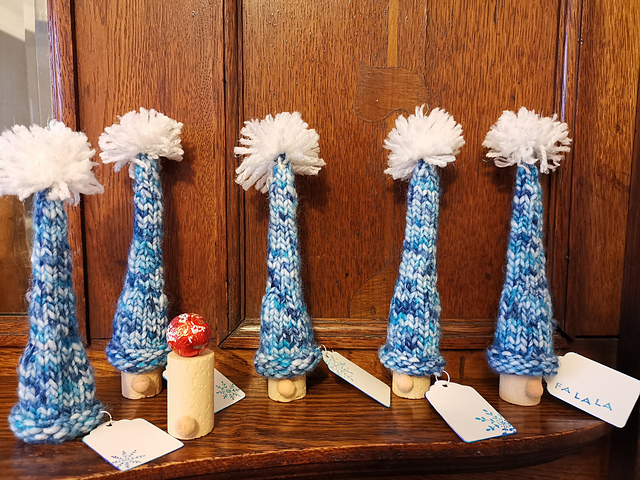 Gnome Holiday Place Settings
