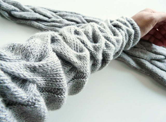 Slouchy Cabled Sleeves