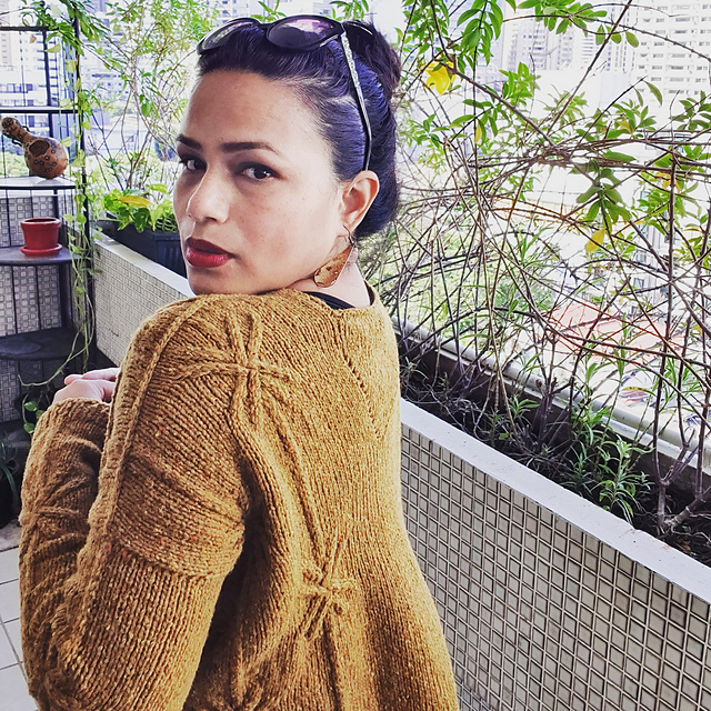 Tara Cabled Pullover