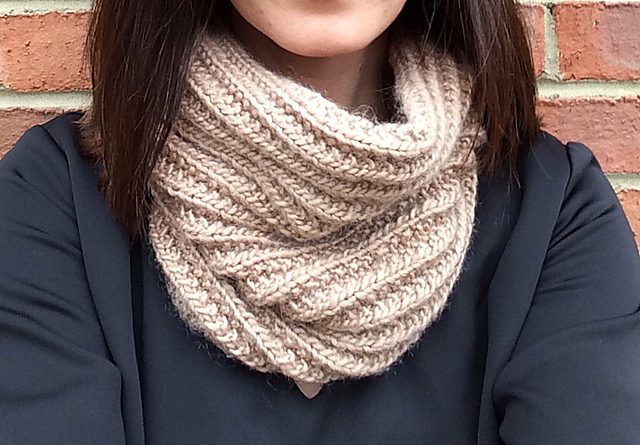 Chunky Chain Cowl