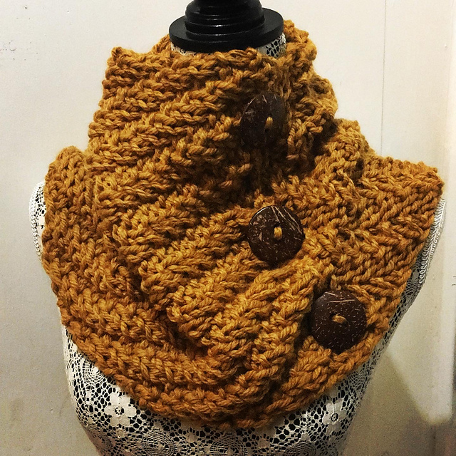 Maple Bay Cowl