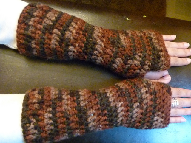 Simple Crochet Fingerless Gloves