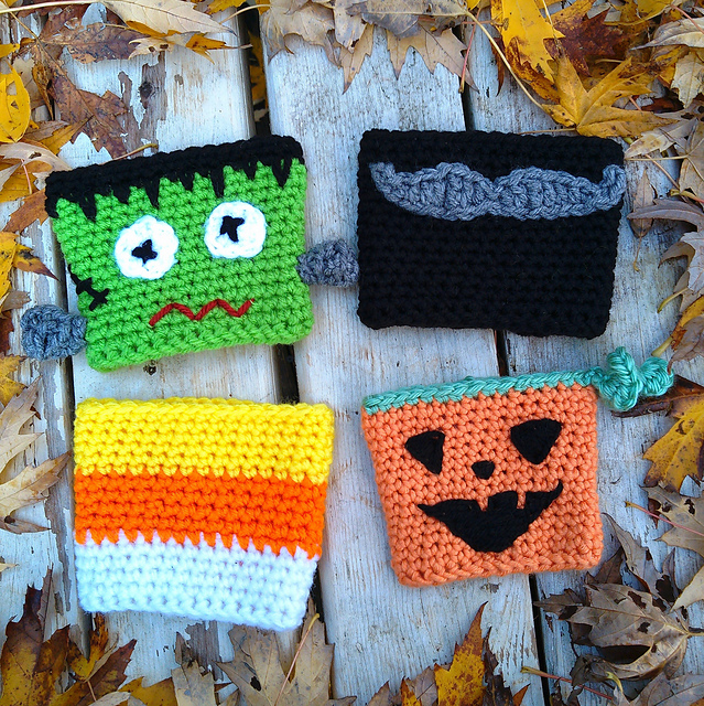 5-in-1 Halloween Cozy