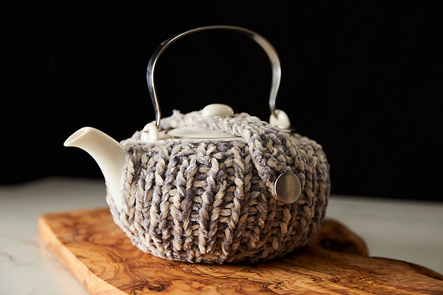 Ribbed Tea Cosy