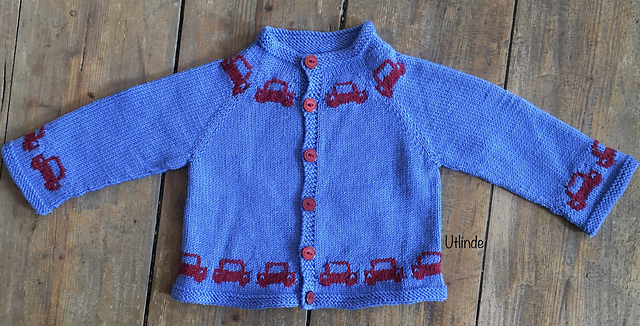 Babyjacke mit Autos