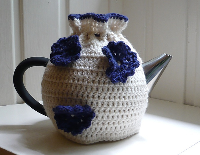 tea Cosy with flowers
